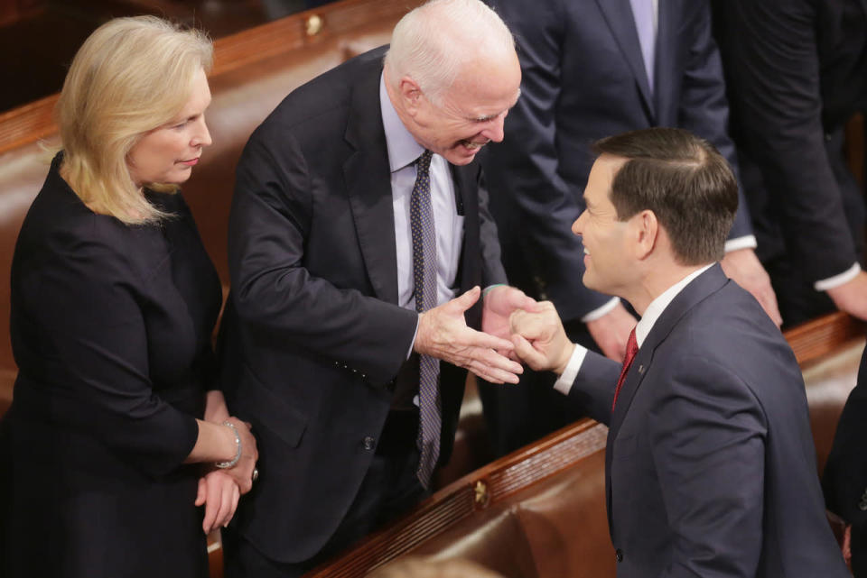 Marco Rubio and John McCain shake hands