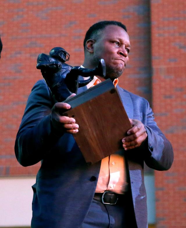 Barry Sanders statue could come soon to OSU, Mike Gundy says