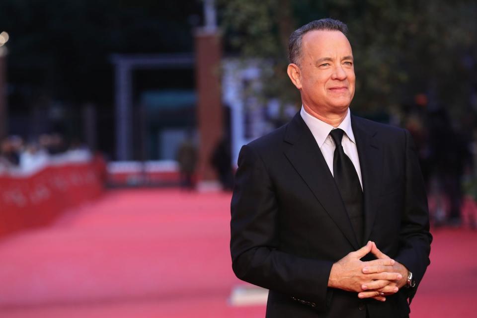 <p>Hanks had to gain 50 pounds before filming started on Cast Away to look like a middle-aged man, then production took a year off so he could drop the weight for the second half of the film. </p>