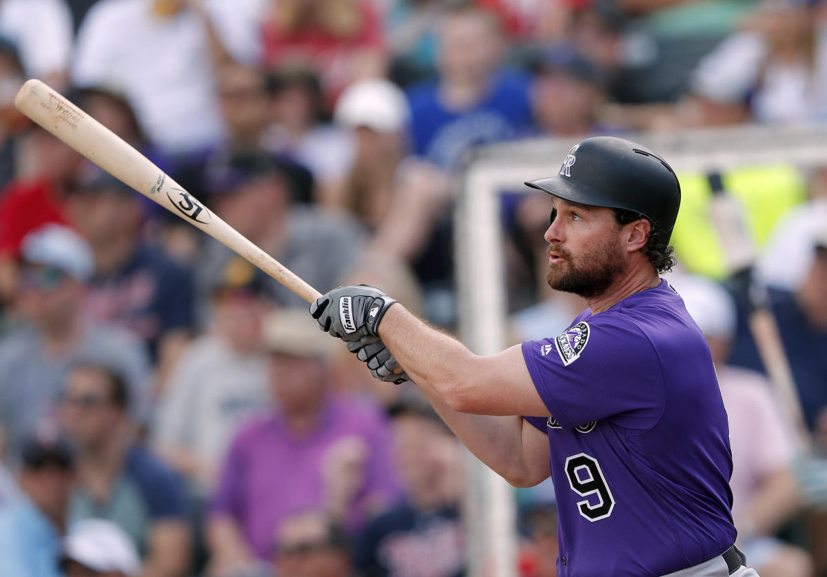 Rockies' Ian Desmond to have surgery on broken hand, out indefinitely