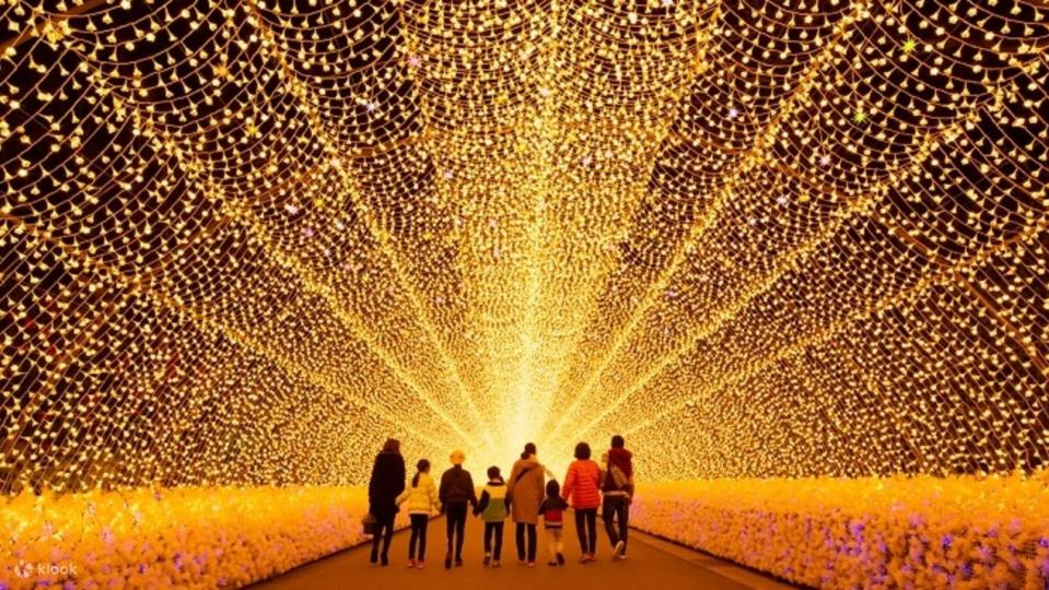 Nagashima Mitsu Outlet & Nabana no Sato Winter Illumination Bus Tour. (Photo: Klook SG)