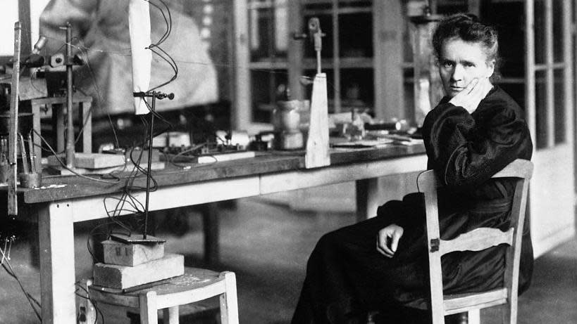 Marie Curie en su laboratorio. 