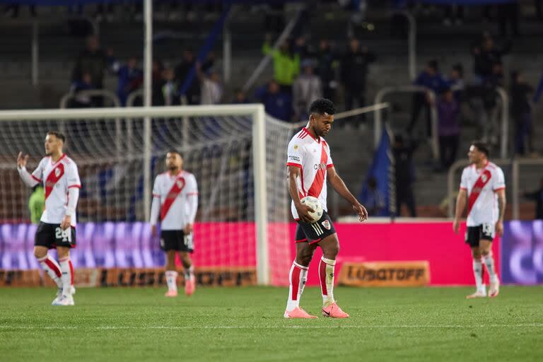 River cayó y no encuentra el rumbo