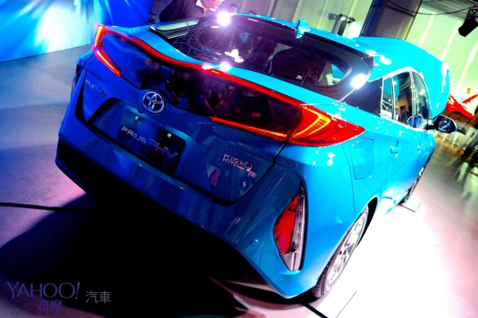 補強油電陣容，Toyota Prius PHV每公升109.9公里超續航登場！