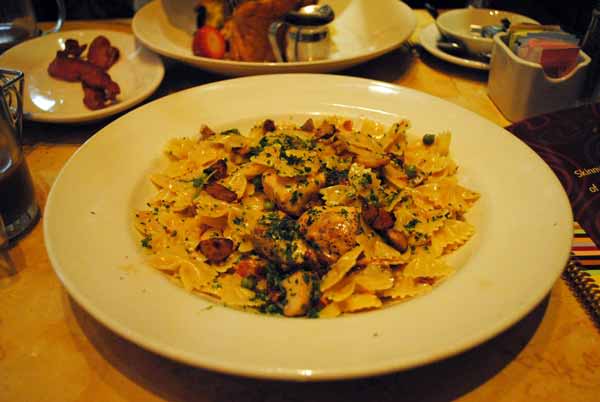 6. Farfalle with Chicken and Roasted Garlic -- The Cheesecake Factory