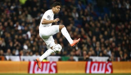 Football Soccer - Real Madrid v AS Roma - UEFA Champions League Round of 16 Second Leg - Santiago Bernabeu stadium, Madrid, Spain - 8/3/16 Real Madrid's Casemiro in action. REUTERS/Susana Vera