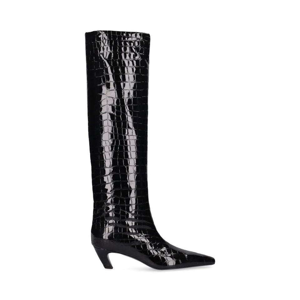 <p><a href="https://go.redirectingat.com?id=74968X1596630&url=https%3A%2F%2Fkhaite.com%2Fproducts%2Fdavis-knee-high-boot-in-black&sref=https%3A%2F%2Fwww.harpersbazaar.com%2Ffashion%2Ftrends%2Fg40746010%2Fbest-leather-boots-women%2F" rel="nofollow noopener" target="_blank" data-ylk="slk:Shop Now;elm:context_link;itc:0;sec:content-canvas" class="link ">Shop Now</a></p><p>The Davis Boot</p><p>khaite.com</p><p>$1380.00</p><span class="copyright">Khaite</span>