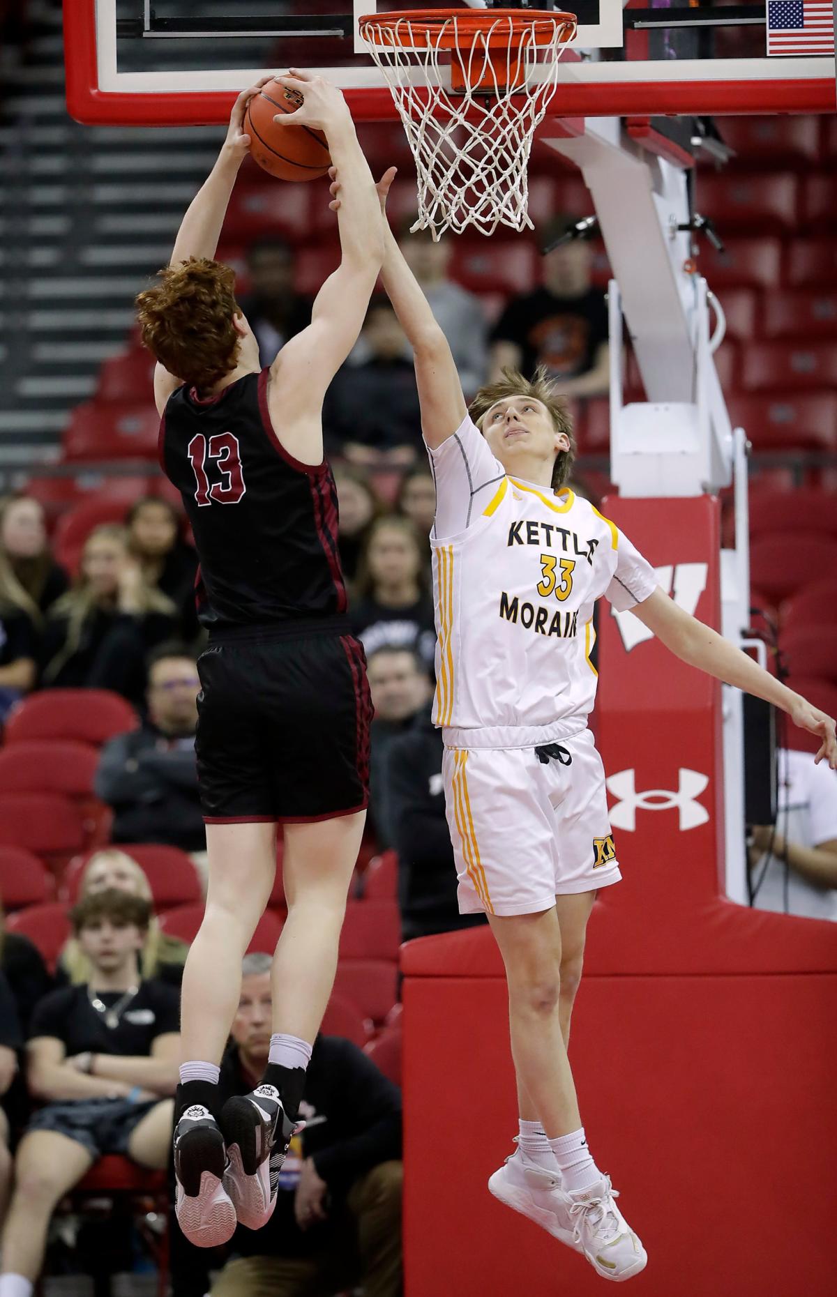 De Pere beats Arrowhead to win WIAA Division 1 state championship