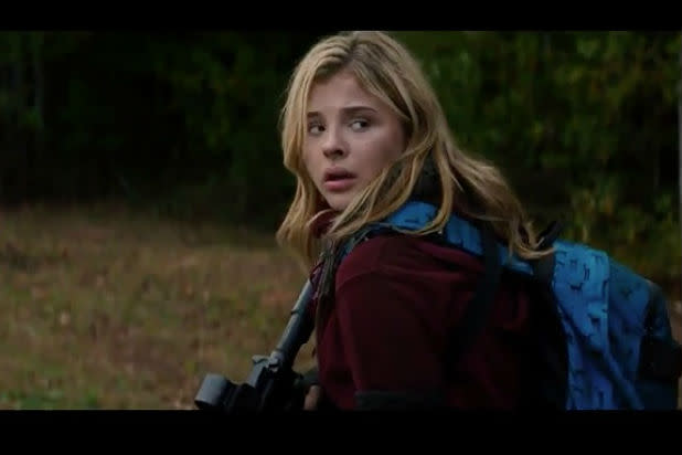 Chloe Grace Moretz Survives Alien Invasion In ‘the 5th Wave Trailer Video 2754