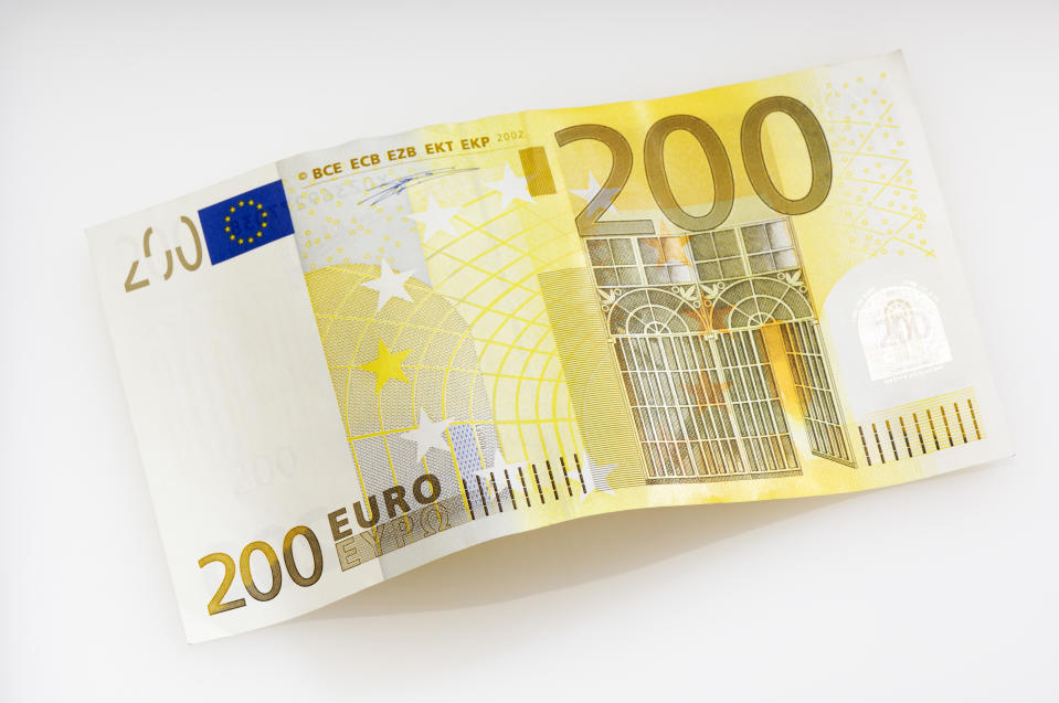 Bei dem Betrugsversuch wird Verbrauchern eine Zahlung des Bundesfinanzministeriums von mehr als 200 Euro versprochen. (Bild: Getty Images)
