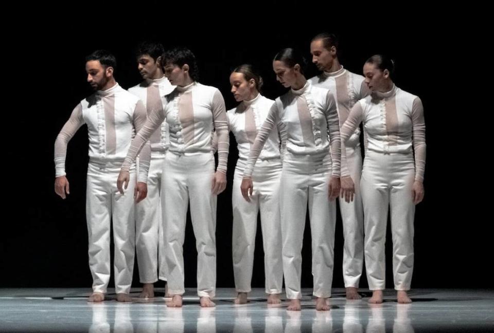 Los bailarines de Compagnia Opus Ballet en “White Room”, el domingo 17 de marzo en el Miami Theater Center de Miami Shores.