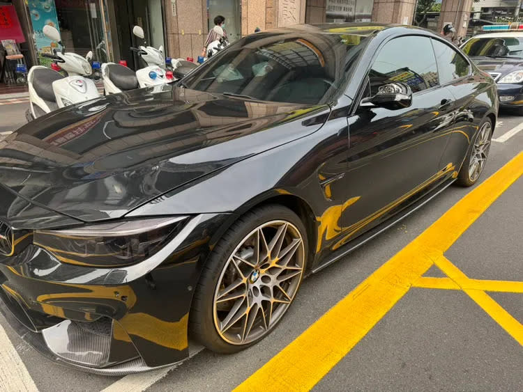 BMW街頭狂飆。翻攝畫面