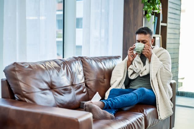 The isolation rules for COVID-19 have become difficult to decipher. Here are the basics you should know, according to experts. (Photo: Charday Penn via Getty Images)