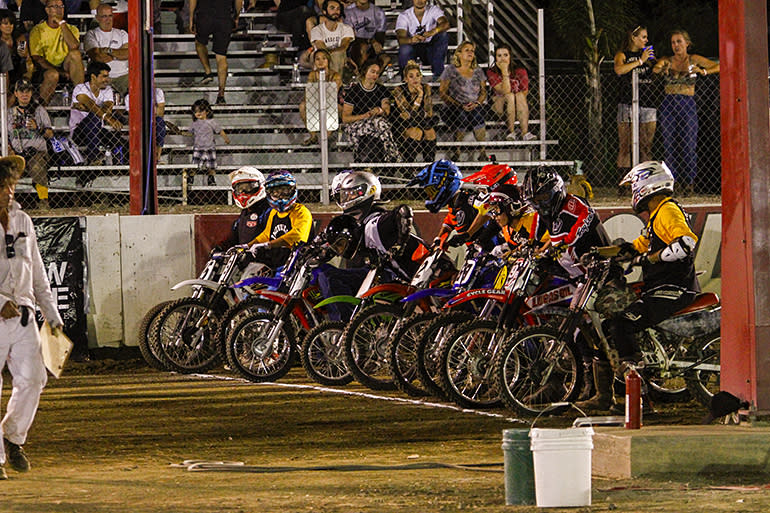 Hell-on-Wheels-Flat-Track-Hot-August-Nigths-2015-60