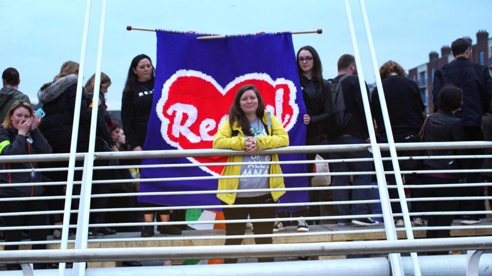 Campaigners celebrate victory in Irish referendum to legalise abortion (Guen Murroni)