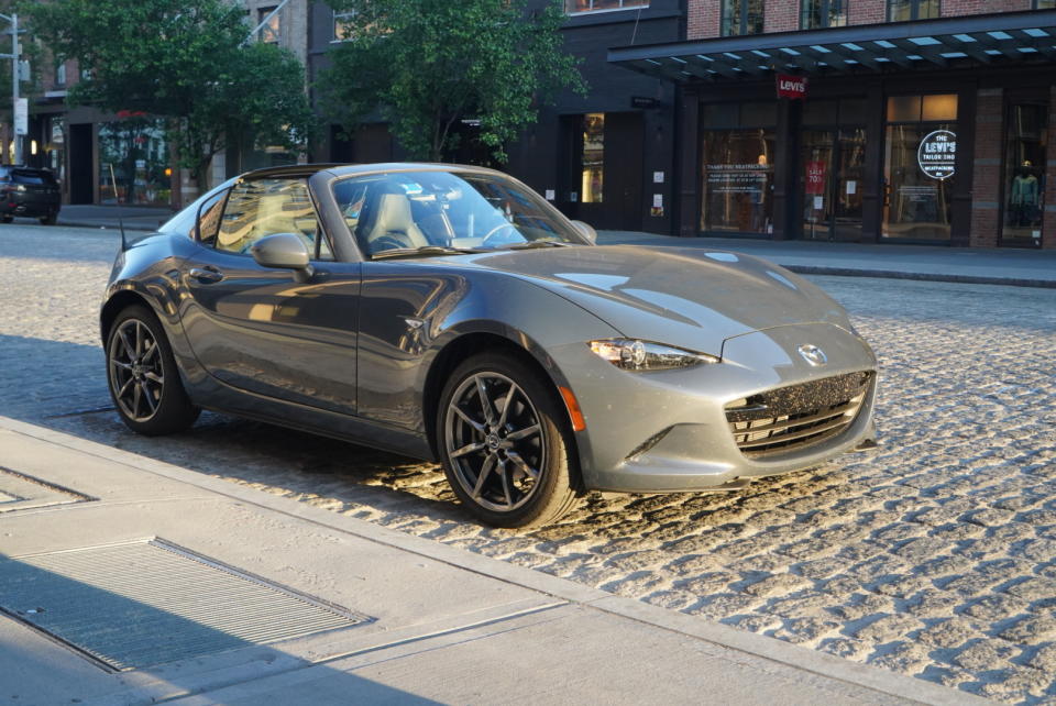 2020 Mazda MX-5 Miata RF (Credit: Pras Subramanian)