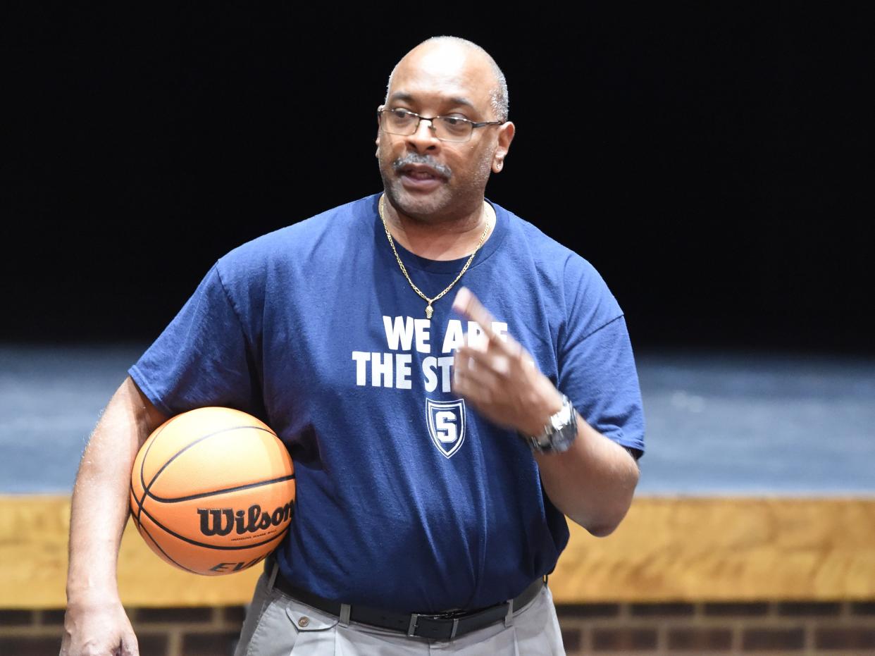 Kevin Madden, a legendary high school basketball player in Staunton who led the school to a 1984 state championship, is the new boys basketball coach at Staunton High School.