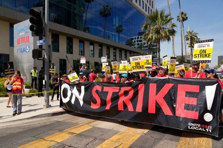 Una de las marchas que los sindicatos de actores y guionistas organizaron durante las huelgas de 2023