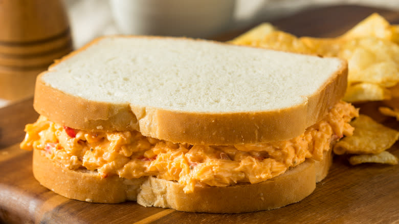 Pimento cheese sandwich 