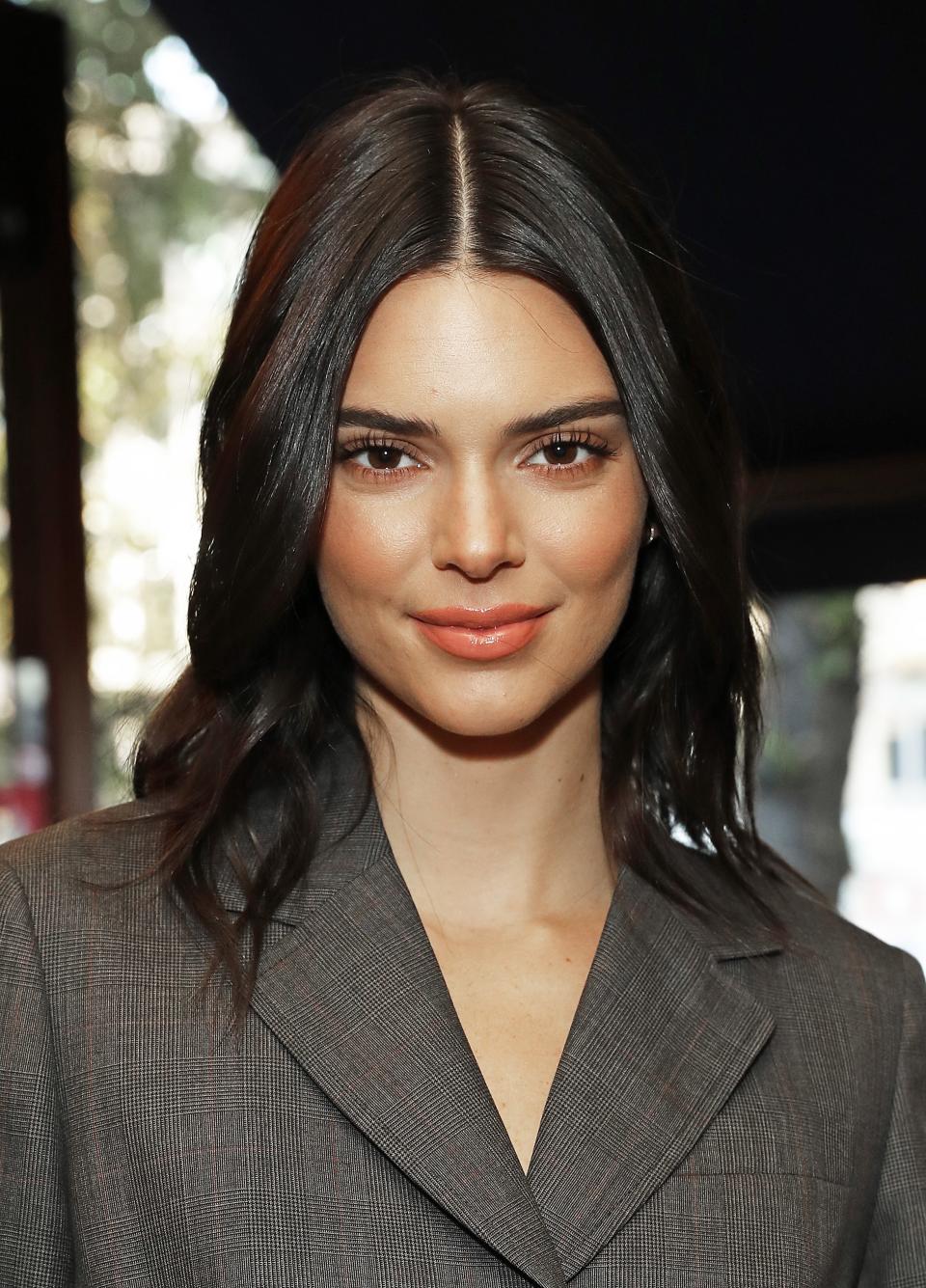 <h1 class="title">Kendall Jenner</h1><cite class="credit">Photo: Dave Bennett</cite>