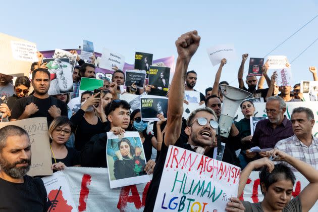 Protesters shout slogans at central Syntagma square in Athens on Saturday during a protest against the death of Iranian Mahsa Amini, (Photo: Yorgos Karahalis/AP)