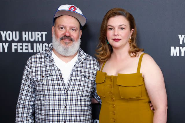 <p>LEONARDO MUNOZ/AFP via Getty Images</p> David Cross and Amber Tamblyn