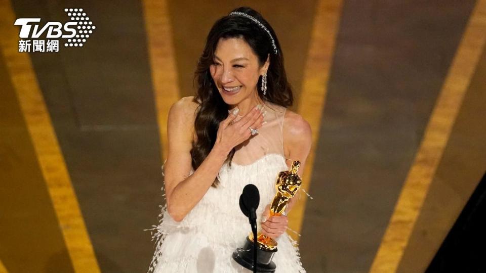 楊紫瓊奪得第95屆奧斯卡最佳女主角。（圖／達志影像美聯社）