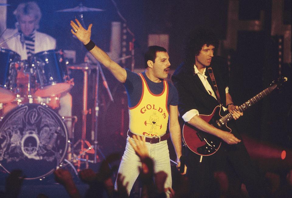 SWITZERLAND - MAY 11:  MONTREUX ROCK FESTIVAL  Photo of Brian MAY and Freddie MERCURY and QUEEN, Freddie Mercury and Brian May performing live on stage  (Photo by Suzie Gibbons/Redferns)