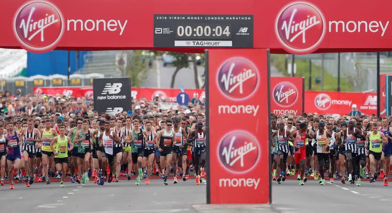 Athletics - London Marathon - London, Britain - General view at the start of the men's elite race