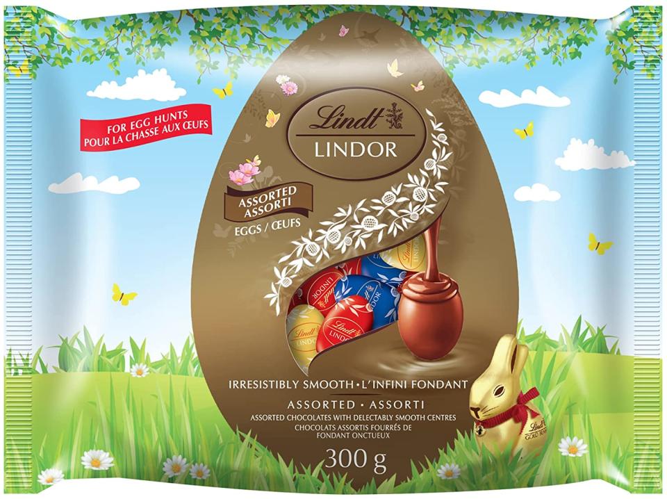 Lindt LINDOR Assorted Chocolate Mini Eggs Bag. Image via Amazon.