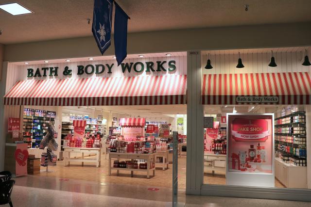 13 bygone mall stores we want to shop at again