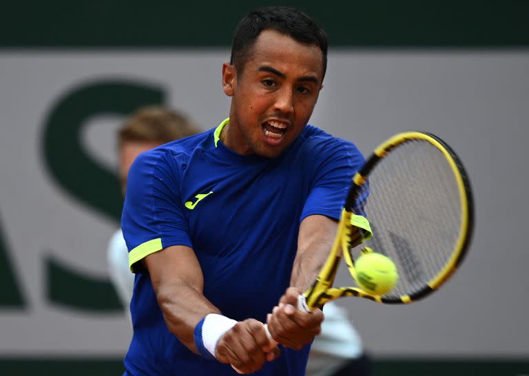 Hugo Dellien, de Bolivia, venció al austriaco Dominic Thiem en el court Simonne-Mathieu, el primer día de Roland Garros.