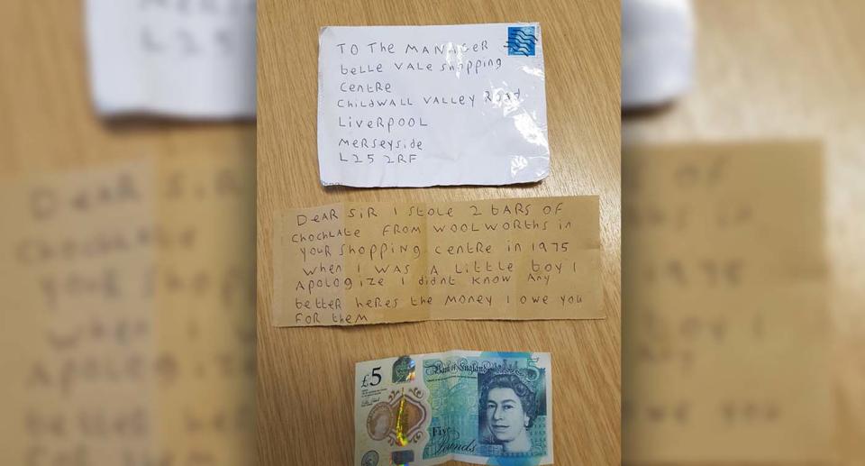 The remoresful thief offered his apology and a £5 note. Source: Facebook/Belle Vale Shopping Centre