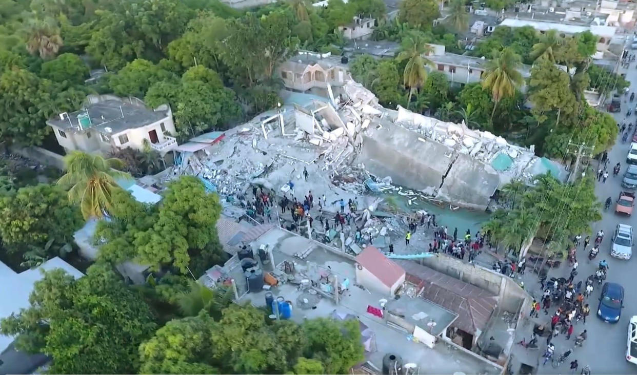 Video shows damage near the epicenter in Les Caves, Haiti after the 7.2-magnitude earthquake (Jean Handy Tibert)