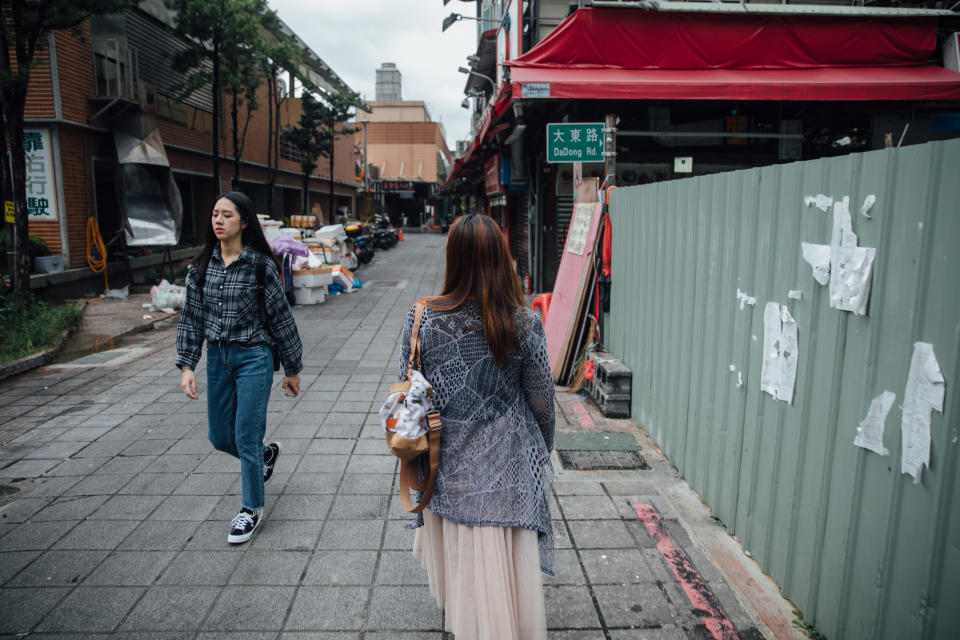 小妤（右）認為性別不是二元的。（攝影／余志偉）