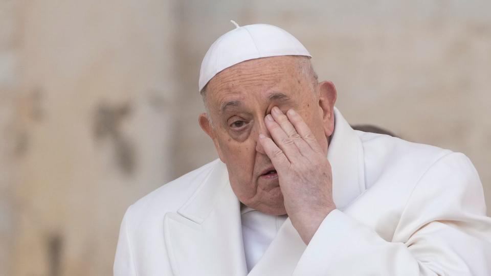 Papst Franziskus handelte sich mit einem missverständlichen Appell zum Ukraine-Krieg heftige Kritik ein. (Bild: dpa)
