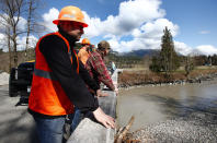 Los hidrólogos, que se encargan de estudiar la circulación y las propiedades físicas del agua de la superficie y subterránea, ganan en Estados Unidos 84.290 dólares cada año y obtienen una puntuación de 62 en cuanto a la tolerancia al estrés. (Foto: Lindsey Wasson / AP).