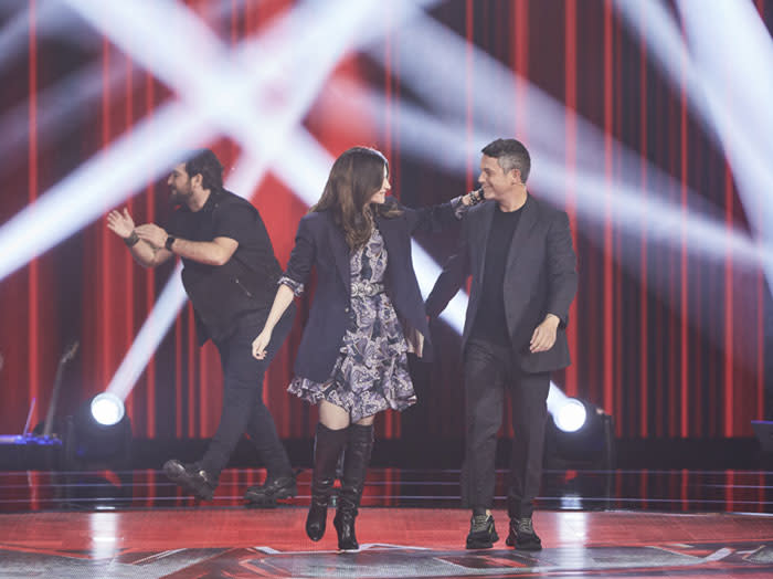 Laura Pausini, con Alejandro Sanz, en La Voz