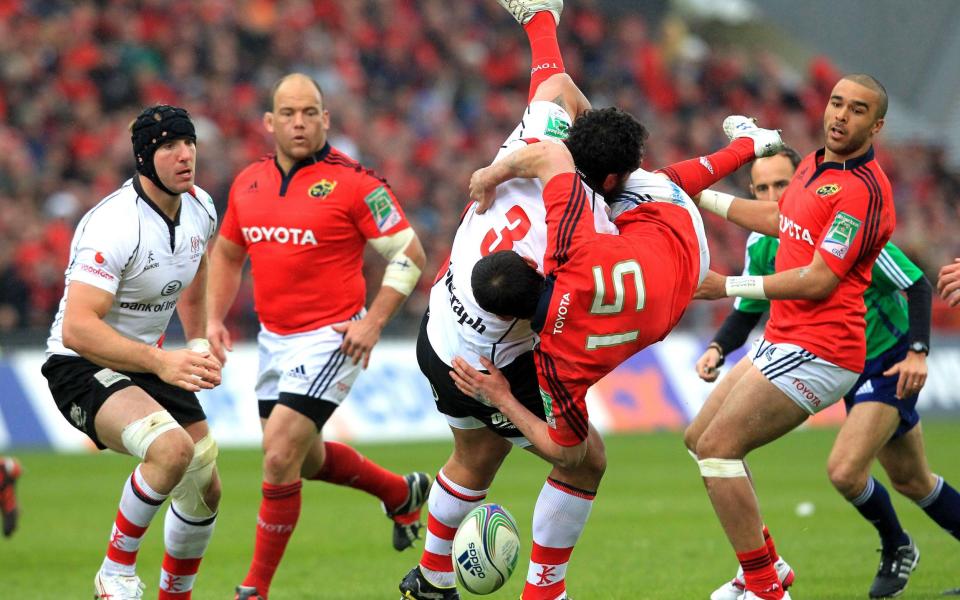 Felix Jones playing for Munster