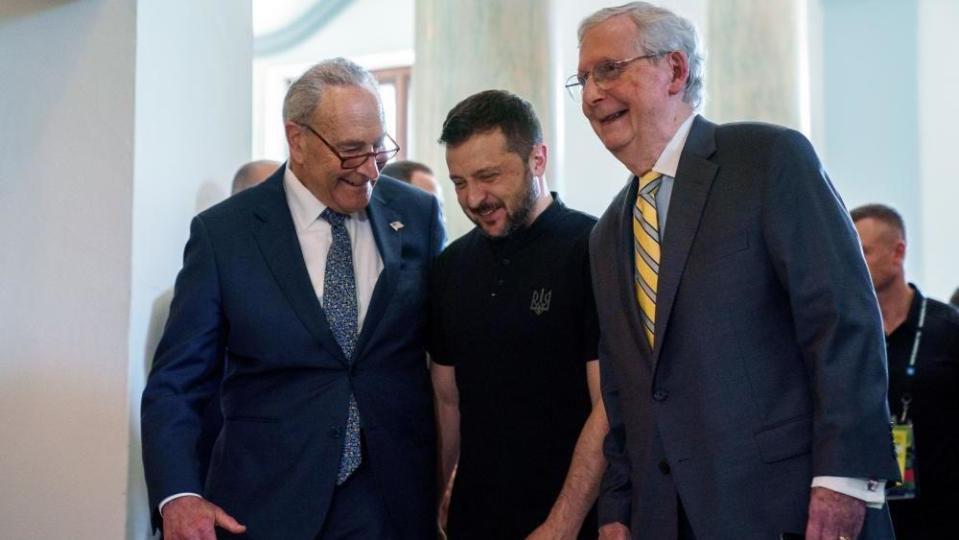 US Senate Majority Leader Chuck Schumer, US Senate Minority Leader Mitch McConnell and Ukraine President Volodymyr Zelensky