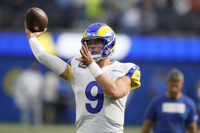 Watch: Matthew Stafford, Rams take field for first time in