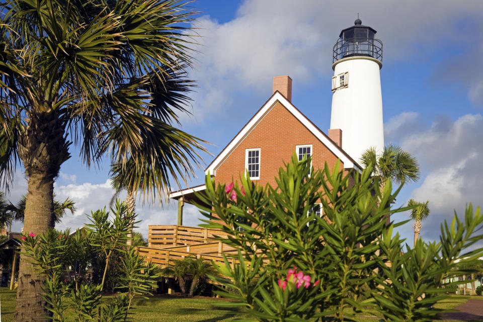 Photo of lighthouse at St. George Island