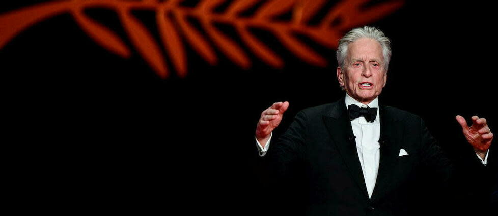 Michael Douglas a reçu mardi soir une Palme d'honneur au Festival de Cannes.  - Credit:CHRISTOPHE SIMON / AFP