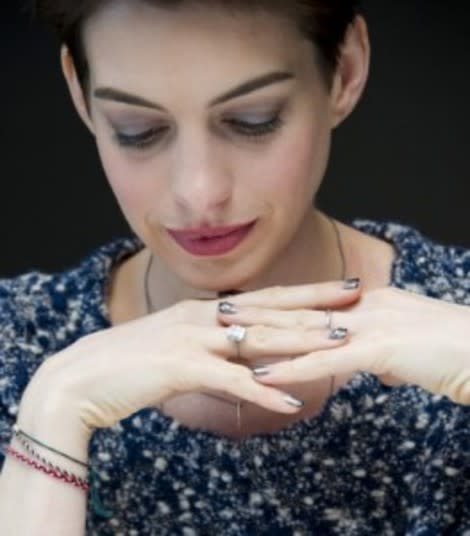 5 Lessons for My Tween from Anne Hathaway