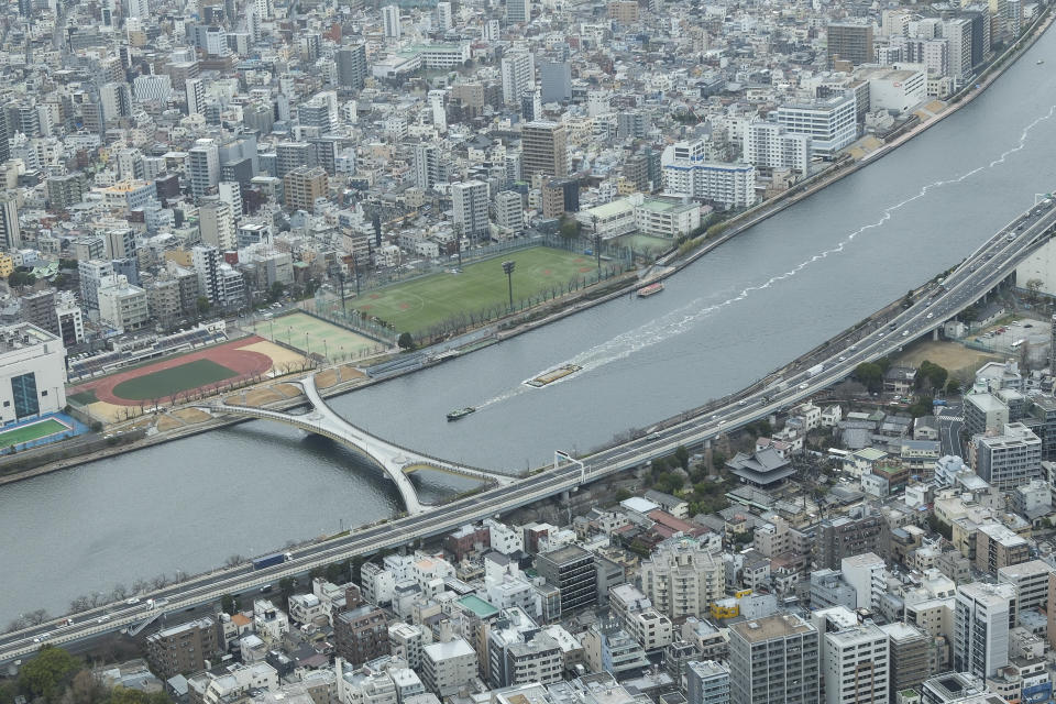 Tokyo city from above using the 1.4x digital teleconverter of the Fujifilm X100VI