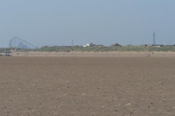 man-body-found-st-annes-beach-blackpool