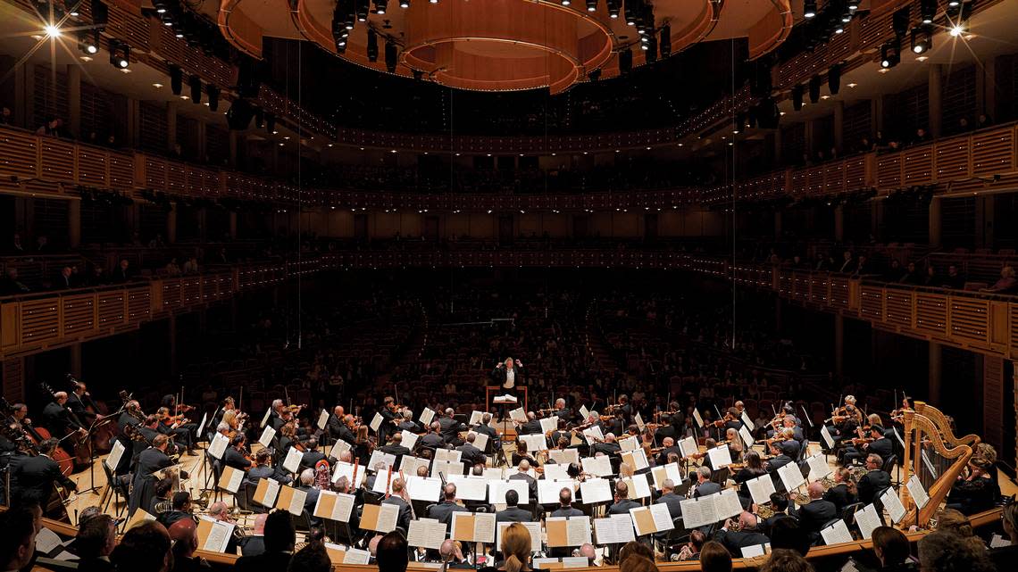 Cleveland Orchestra performs at the Arsht Center. Courtesy of the Cleveland Orchestra