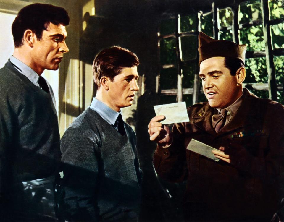 On The Fiddle, lobbycard, (aka OPERATION SNAFU), from left: Sean Connery, Alfred Lynch, Alan King, 1961. (Photo by LMPC via Getty Images)