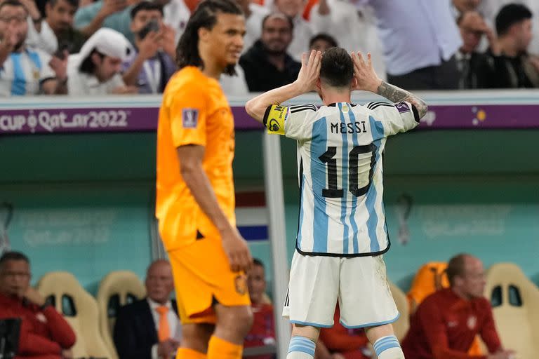 Messi celebrando su gol ante Países Bajos haciendo el gesto del 