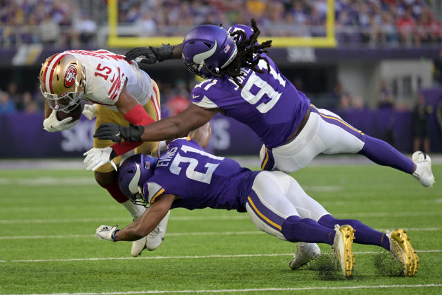 Vikings' Akayleb Evans sent off by officials after hard collision